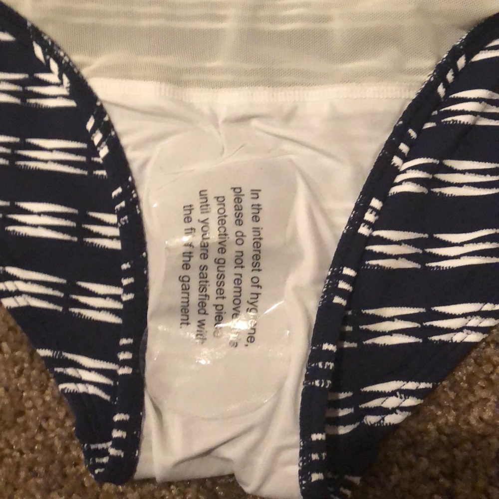 Swimsuit - Picture 7 of 7